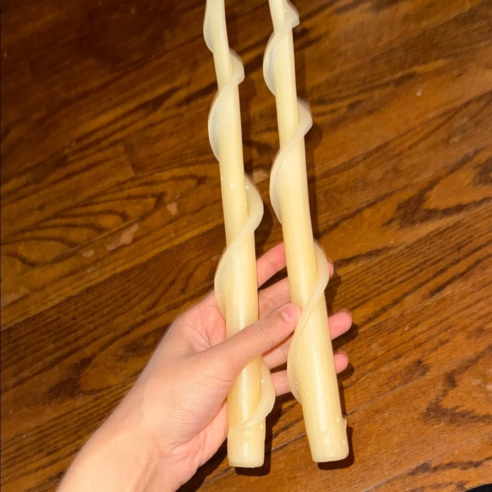 Elegant Cream Spiral Taper Candles